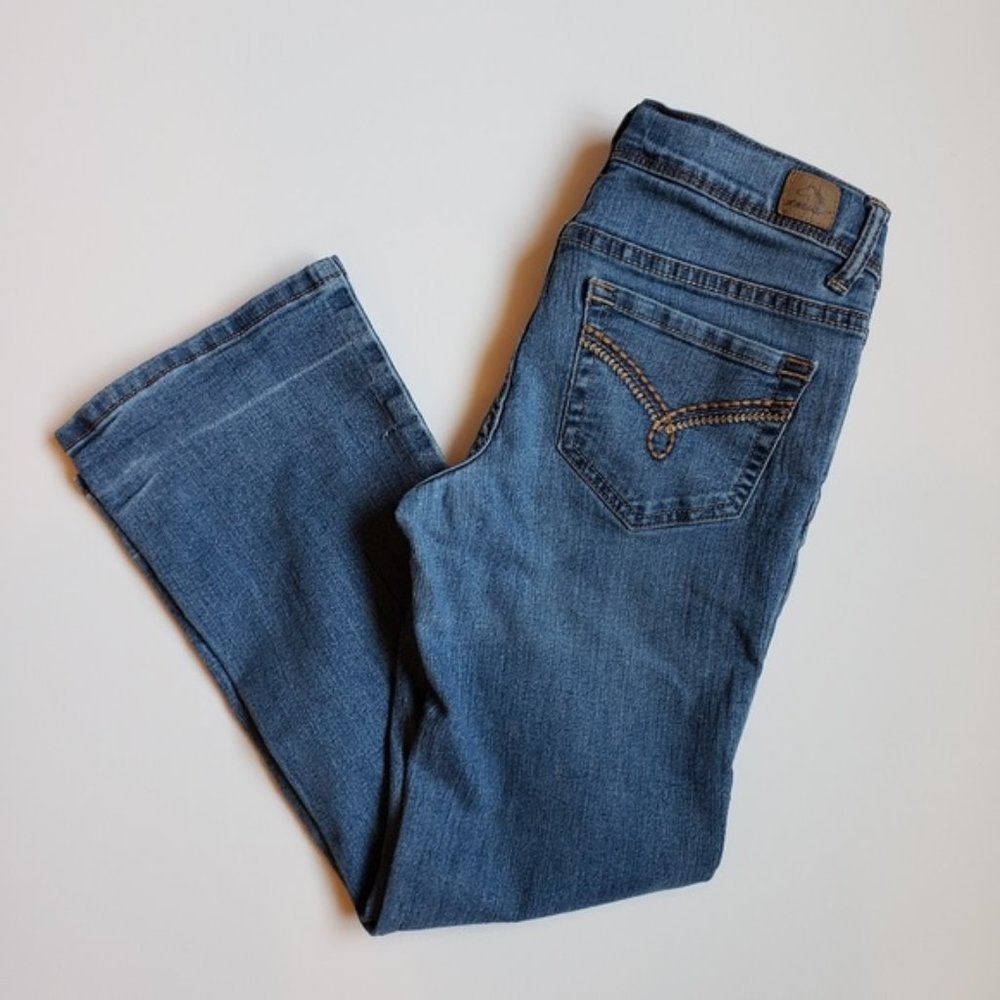 Jordache girls sz8.5 jeans bootcut classic blue